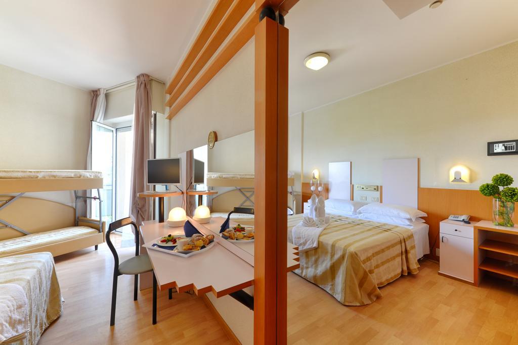Hotel Bel Air Riccione Zimmer foto